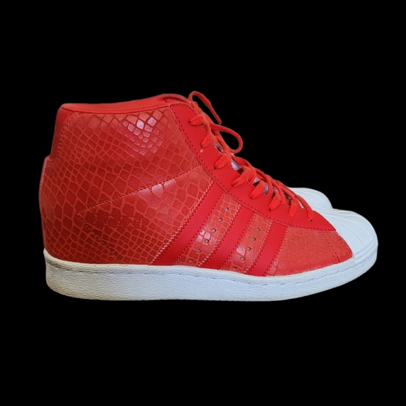 Women's Wedge Adidas red crocodile size 9 - Picture 1 of 3